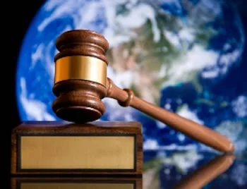 ¿Qué normatividad aplica a la señalización fotoluminiscente?